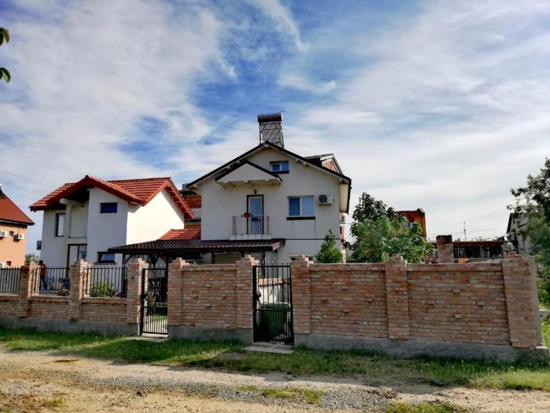 Casa Alba Hotel Năvodari Екстериор снимка